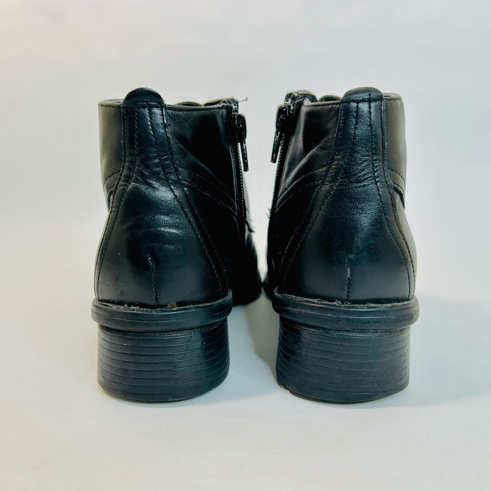 Liz Baker Black Leather Ankle Boots with Victorian Style Loop and Buttons sz 7 - Picture 8 of 12